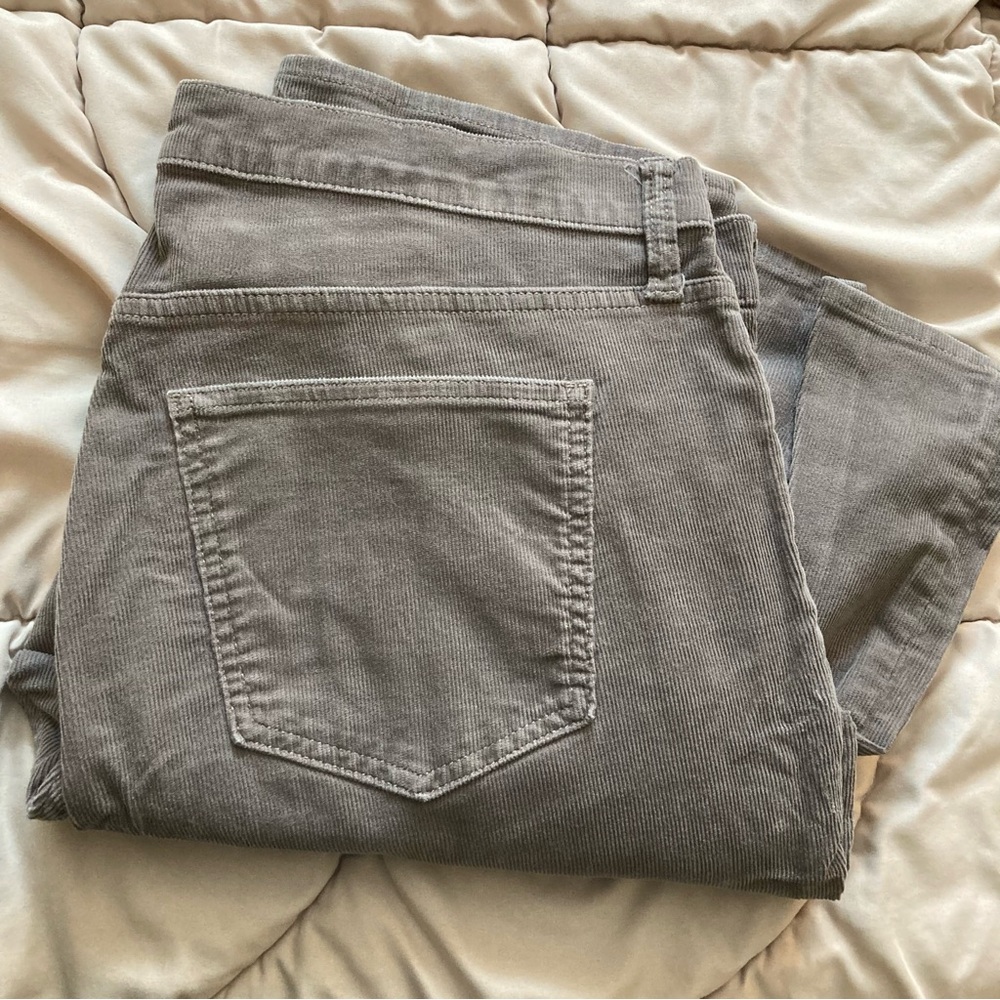 GAP Universal Baby Boot Leg Corduroy Trousers in “New Cashmere” Grey Sz 18 / 34R